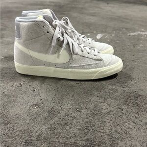 Nike High-Top Sneakers in Gray and White